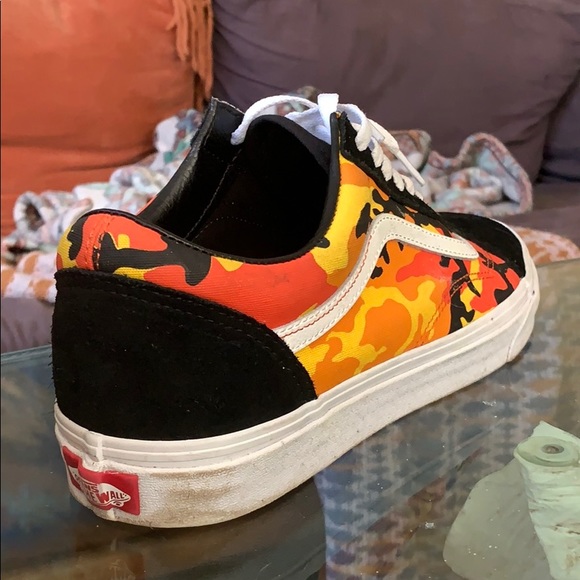 Vans Old Skool Size 12- Pop Camo Orange - Picture 3 of 5